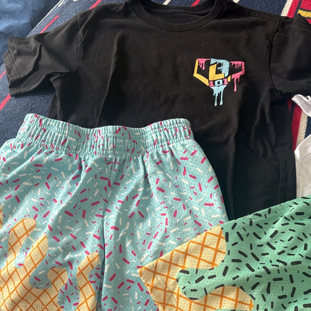 Baseball Lifestyle 10- 2 shirts and 2 shorts! - Picture 2 of 5